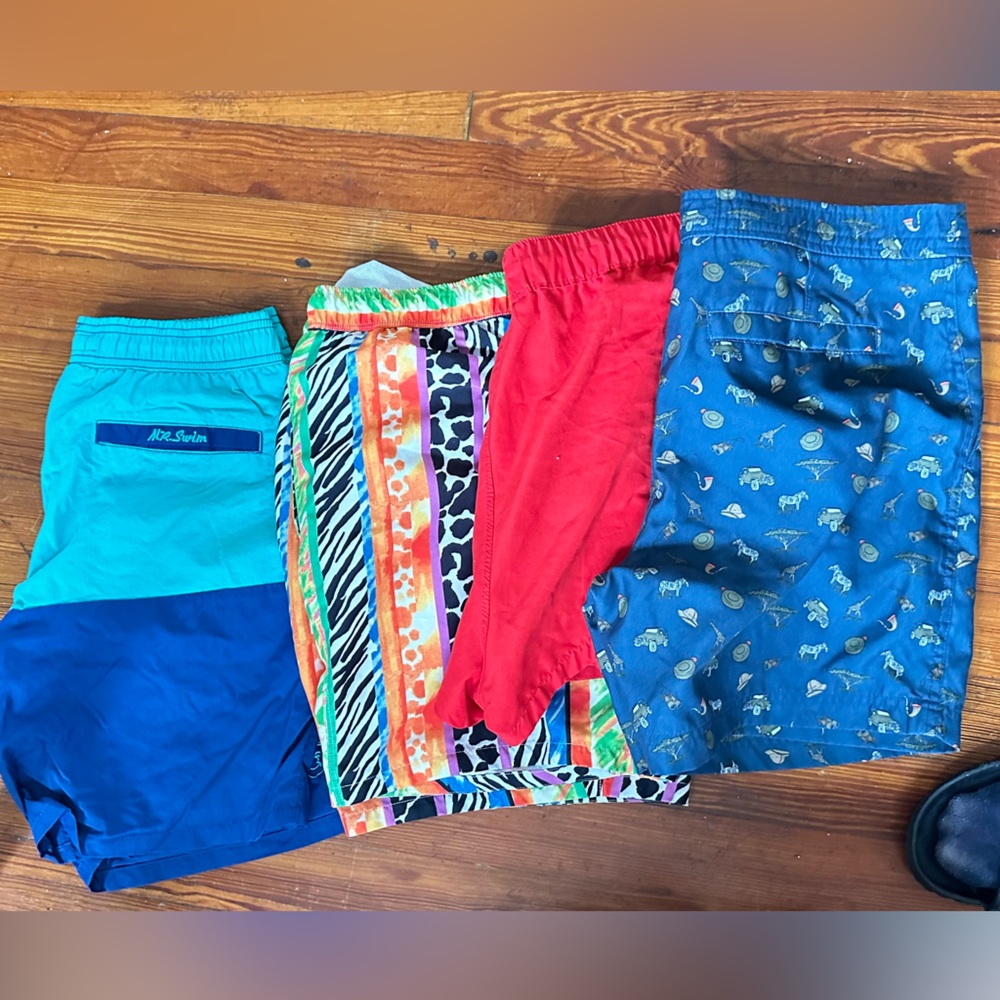 4 pairs of swimsuits! Size S/M